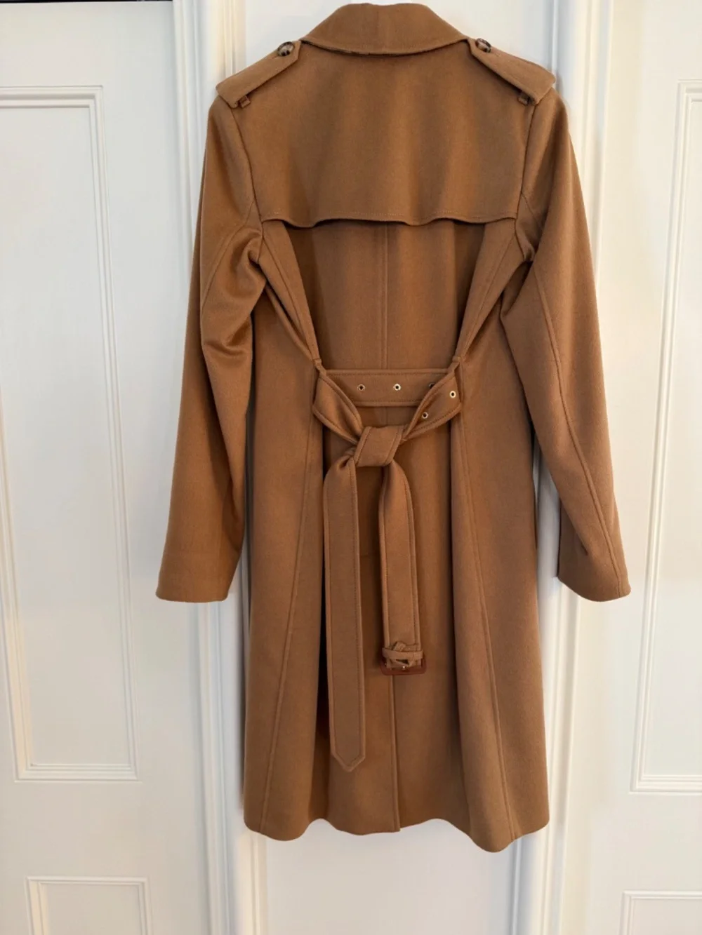 LIKE NEW Burberry Wool & Cashmere Trench Coat - Picture 3 of 4